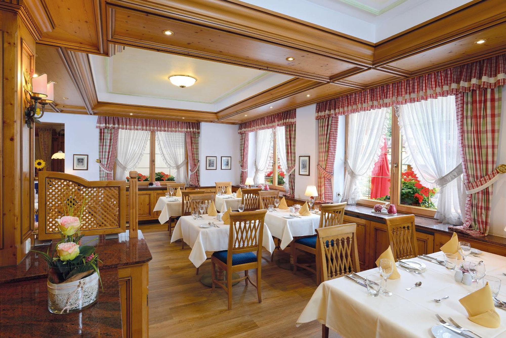 Dr Lohbeck Privathotel Sonne Baiersbronn Exteriör bild
